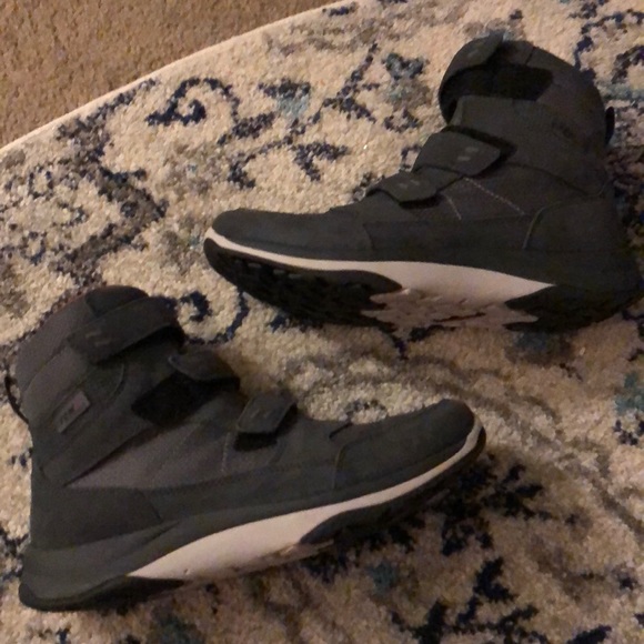 ll bean men's snow sneakers